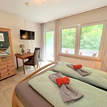 Vor Lauter Baeumen 4*