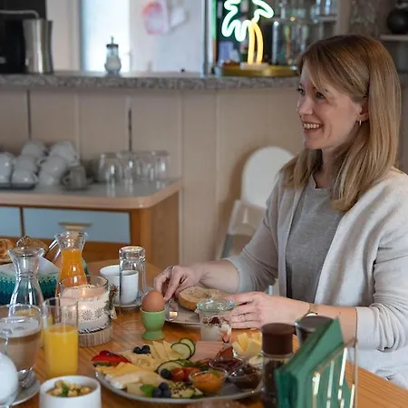 Vor Lauter Baeumen Konukevi Zorge