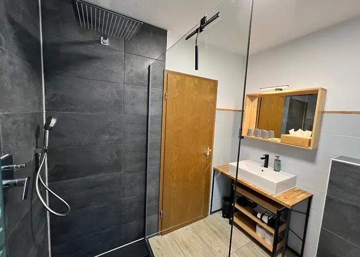 招待所 Vor Lauter Baeumen 4*